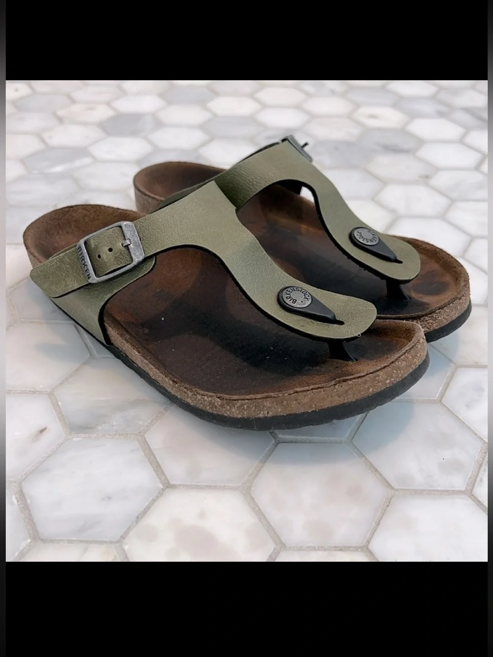 Birkenstock Leather Gizeh Pull Up Olive Green Narrow Thong Sandals Kids 33 | Y2